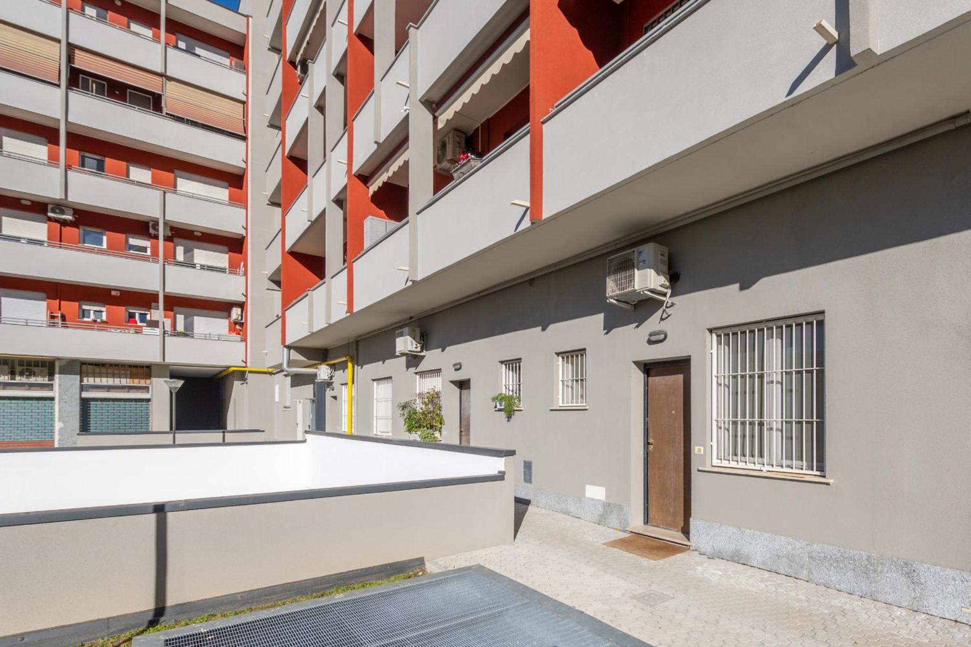 Loft Martini Apartment Милано Екстериор снимка